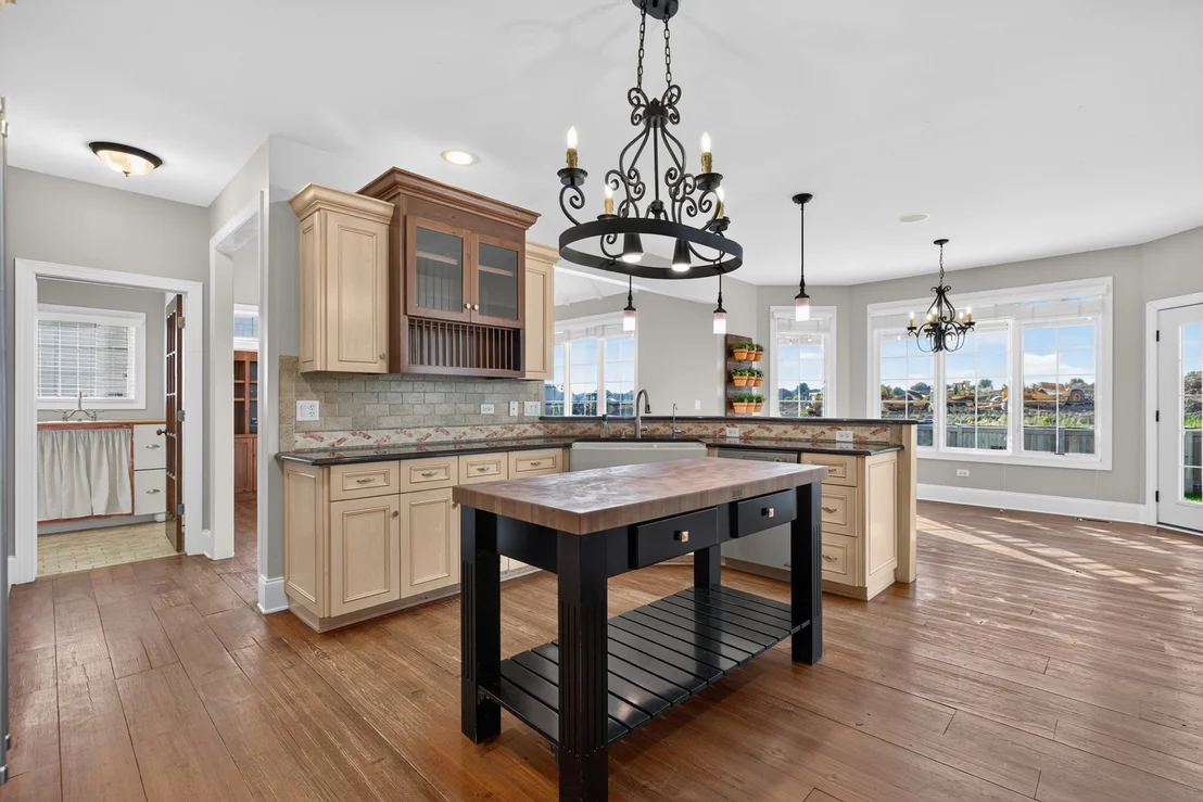 Photo of 25323 W Alison Road