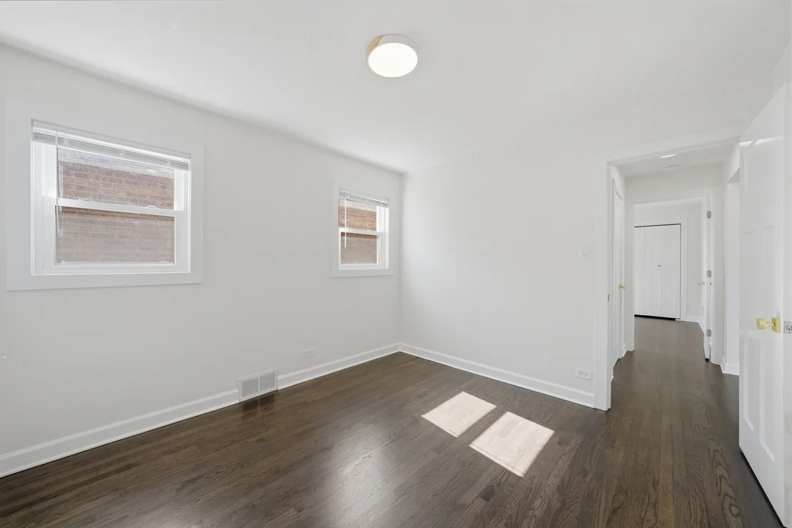 Photo of 415 W 95th Place