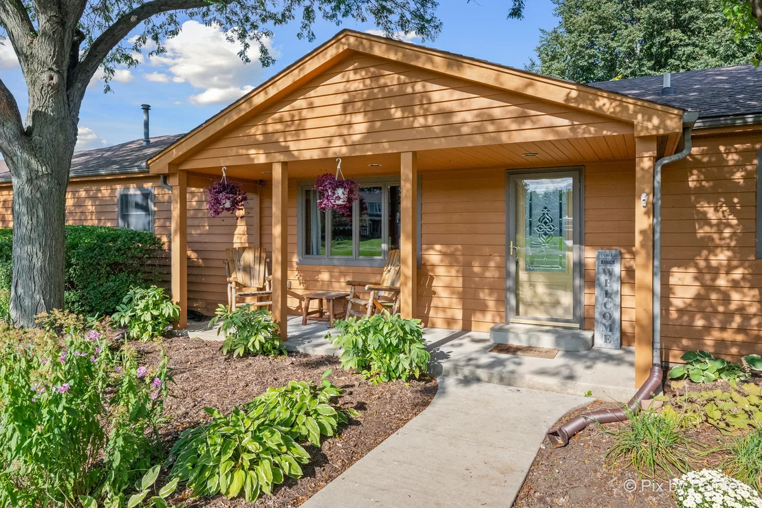 Photo of 2116 N Pebble Drive