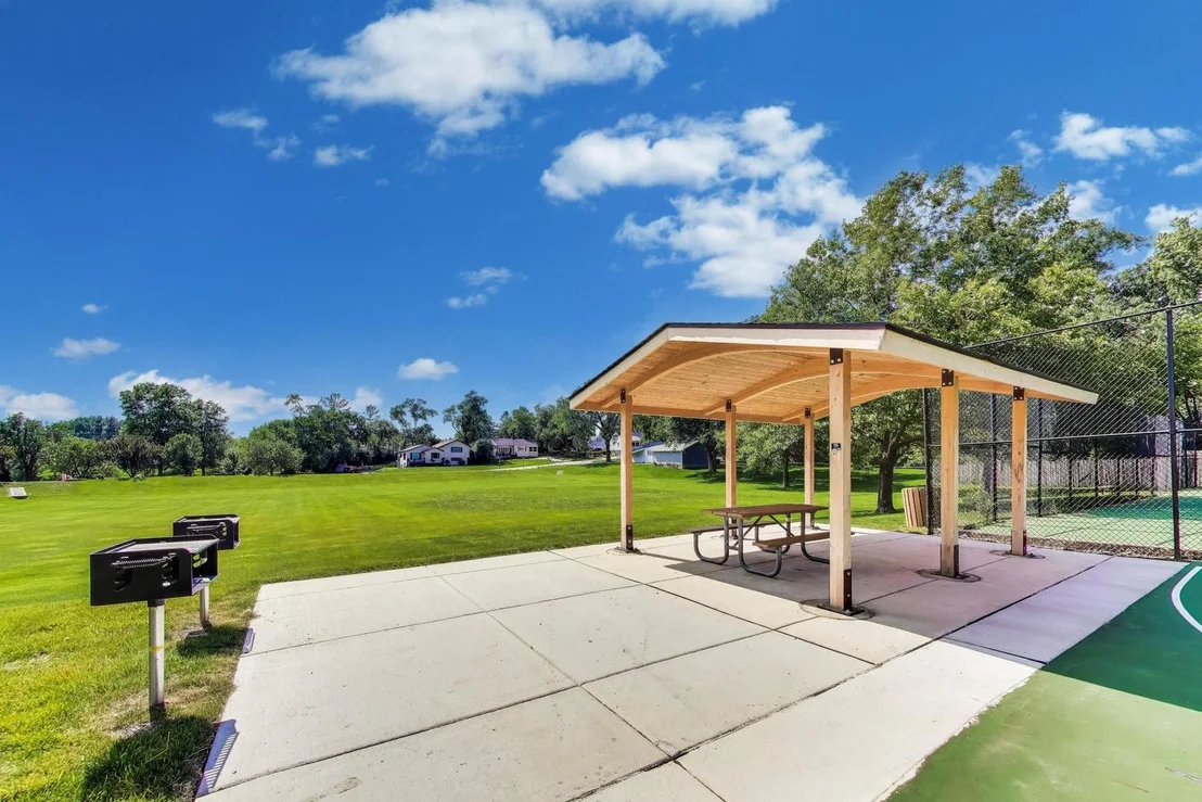 Photo of 249 Sunrise Avenue