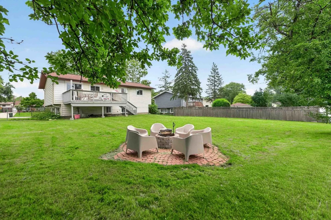 Photo of 535 Edgemont Lane