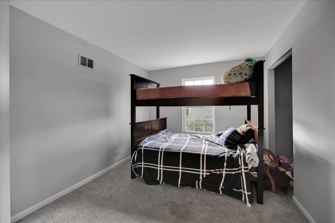 Photo of 974 Audubon Lane