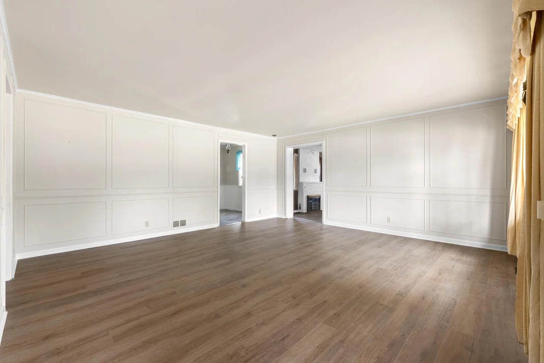 Photo of 17606 N Burnham Avenue