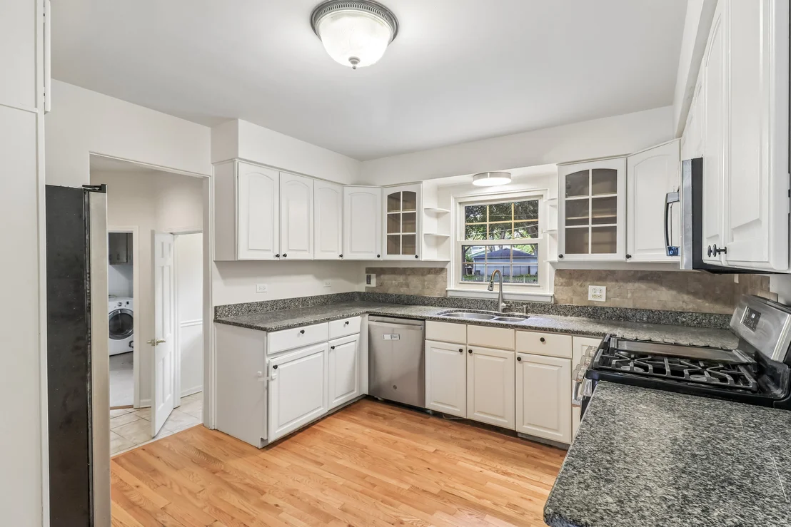 Photo of 1053 Laurel Lane