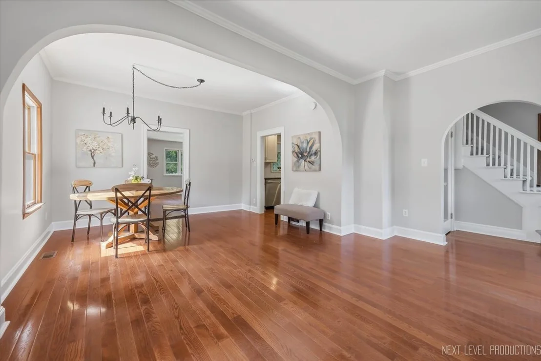 Photo of 32W183 Glos Street