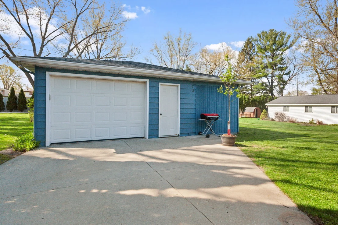 Photo of 30215 Sumac Drive