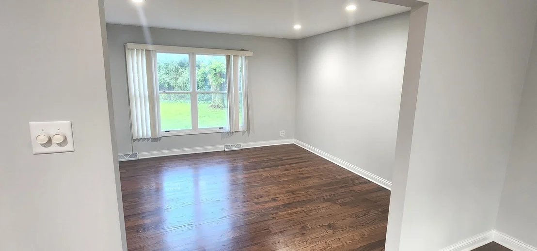 Photo of 1421 Lawrence Crescent