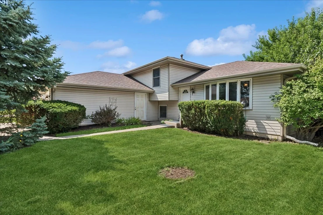 Photo of 6911 Manchester Drive