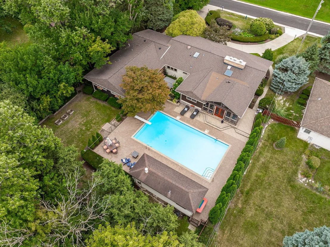Photo of 12 Meadowood Drive