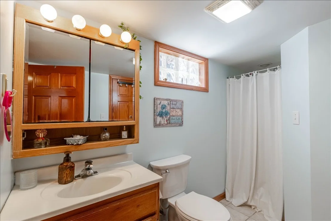 Photo of 111 LOREN Street