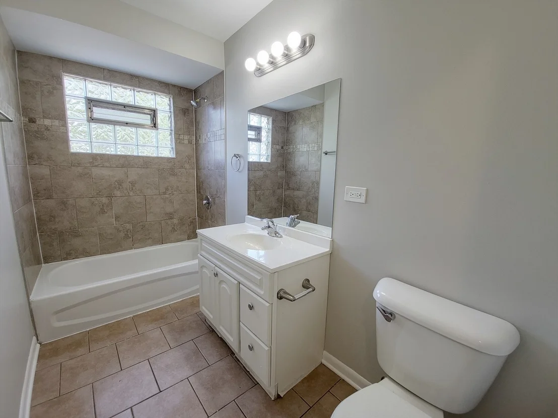 Photo of 17113 Elm Drive