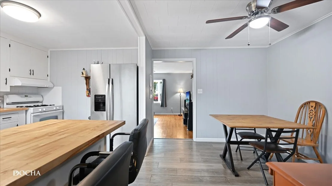 Photo of 1119 Charles Street
