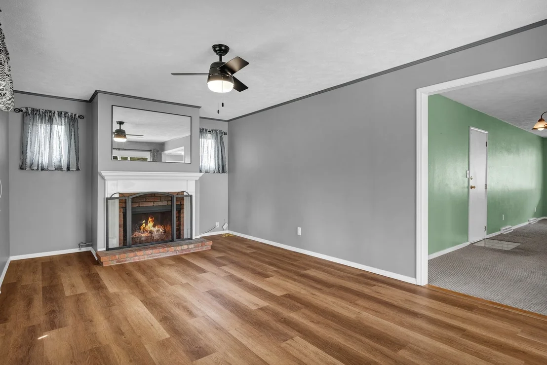 Photo of 221 Ivanhoe Way