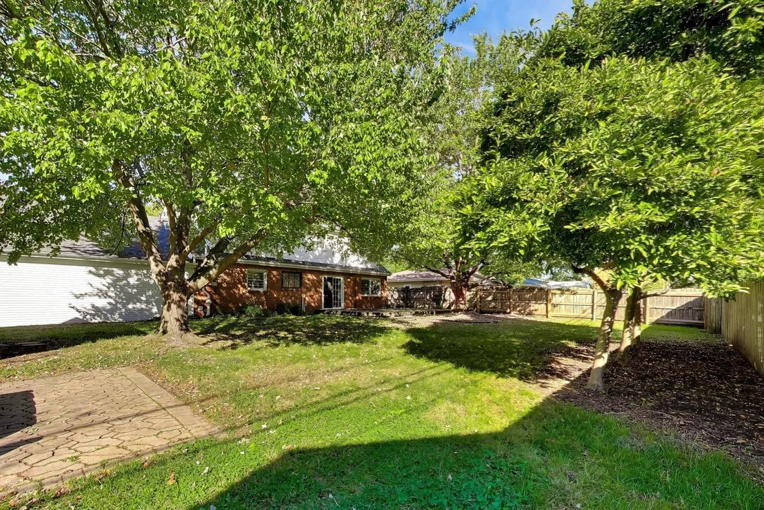 Photo of 2004 Arden Place