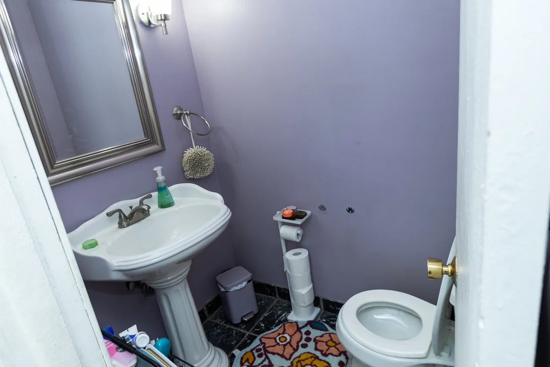 Photo of Unit D at 8810 Robin Drive