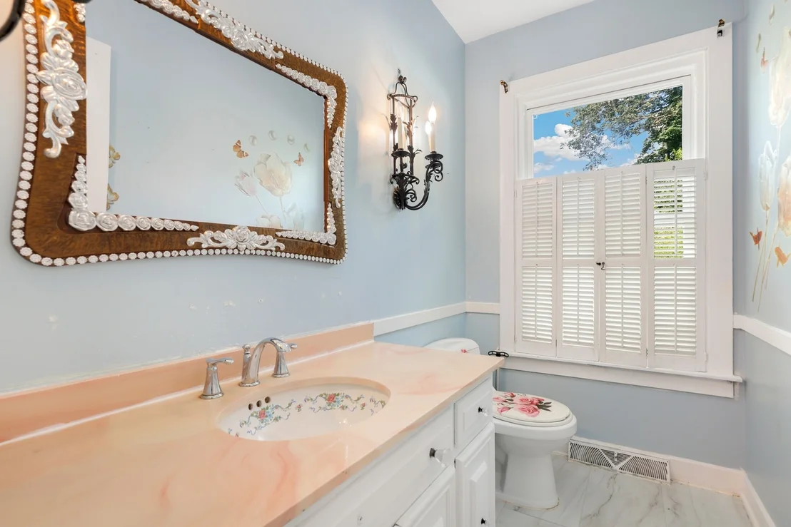 Photo of 1506 Hawthorne Drive