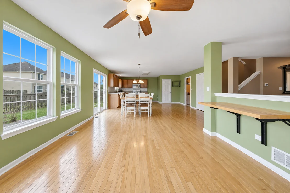 Photo of 1006 FOXVIEW Drive