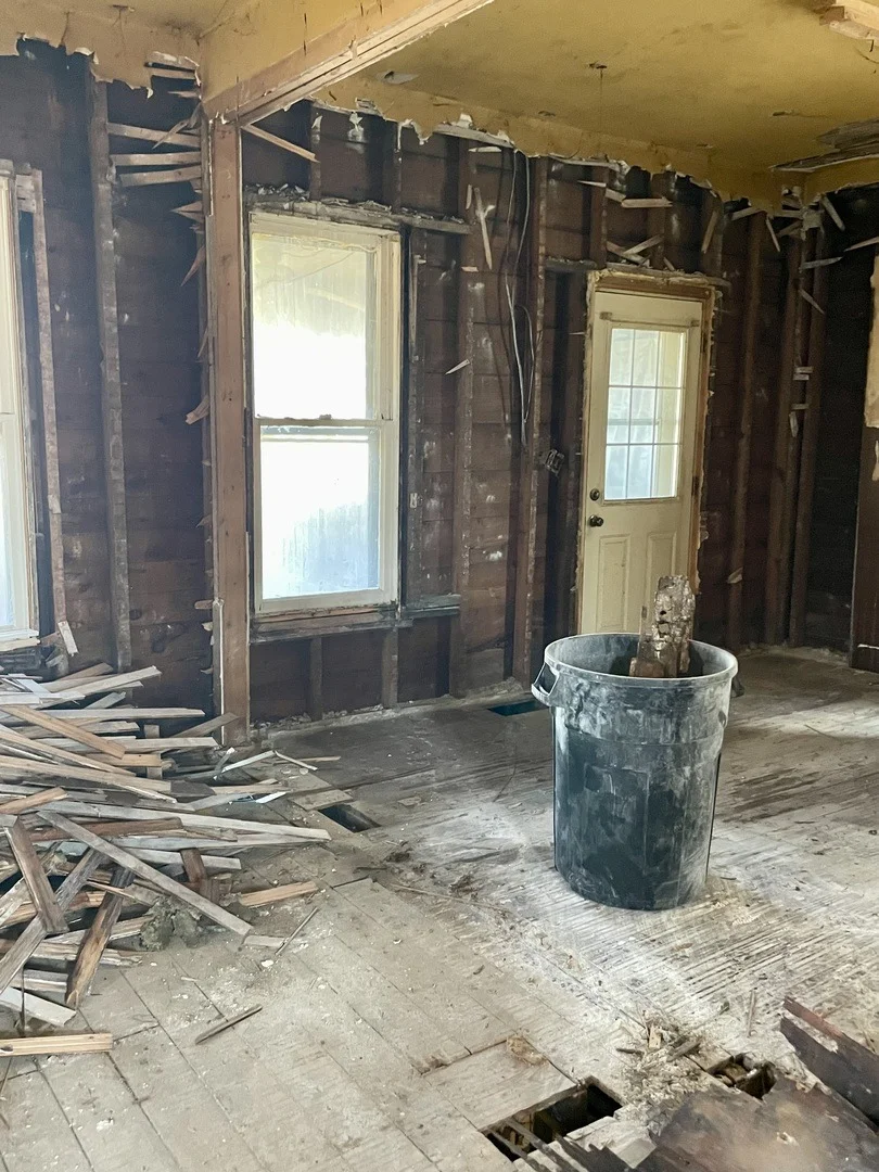 Photo of 344 W Everett Street
