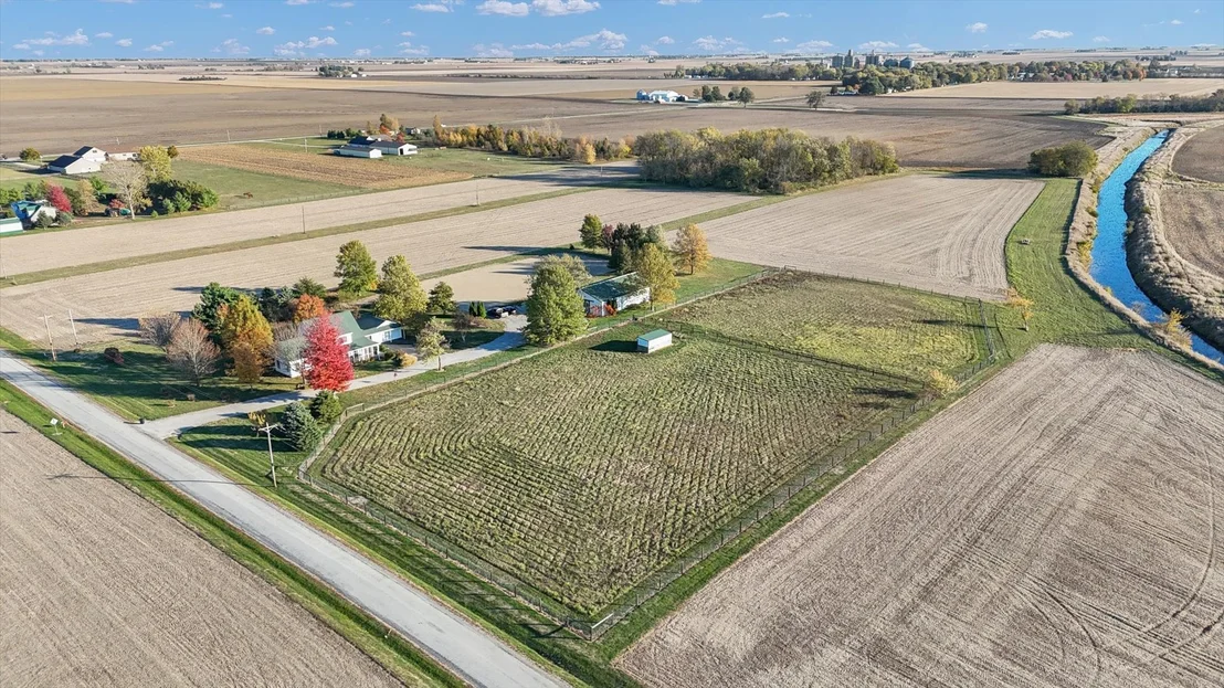 Photo of 561 County Road 700 N