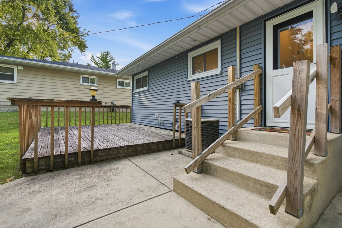 Photo of 1401 Searle Drive