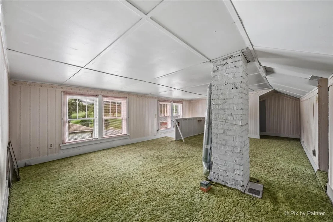 Photo of 2409 Grove Lane