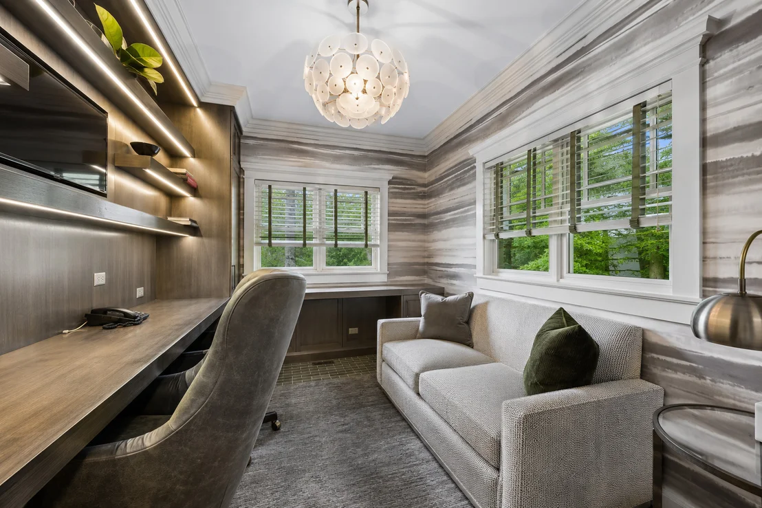 Photo of 395 Greenleaf Avenue