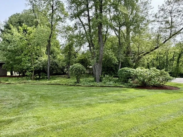 Photo of 11N071 Johnstown Road