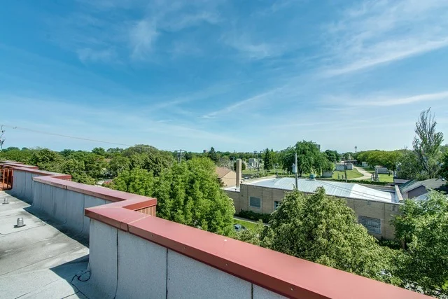 Photo of 525 South Boulevard