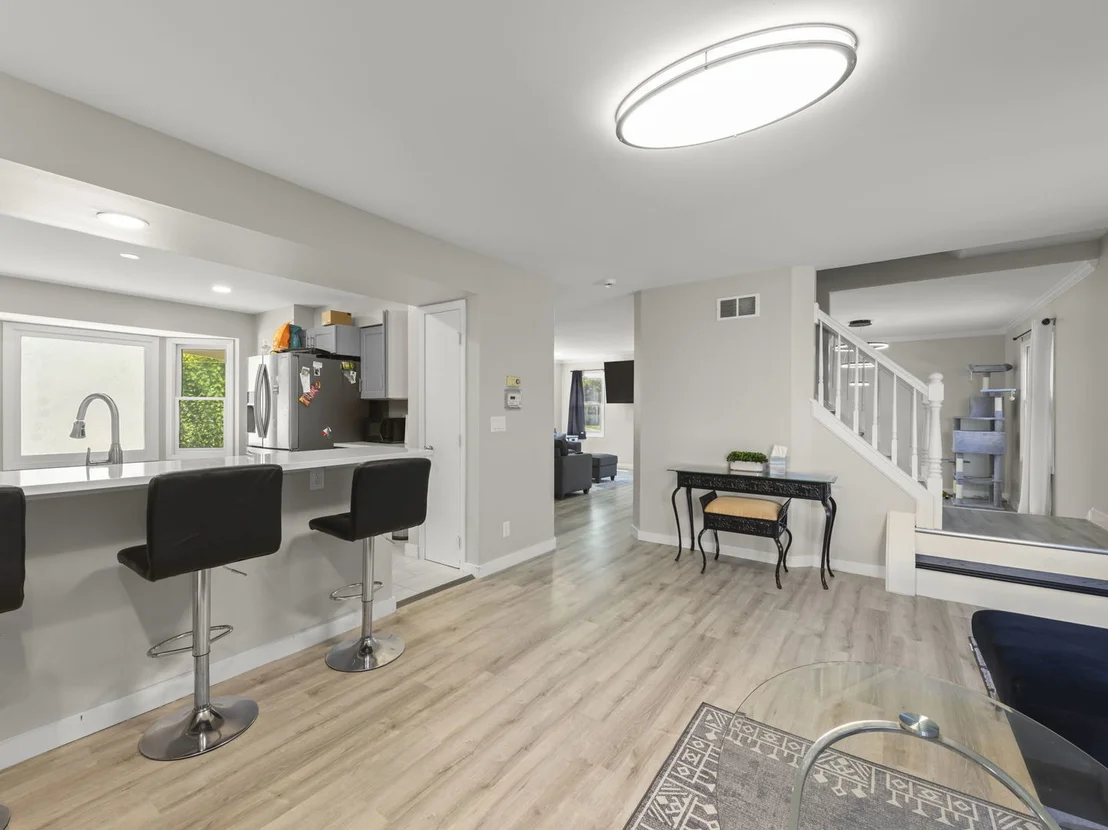 Photo of 972 Westgate Drive