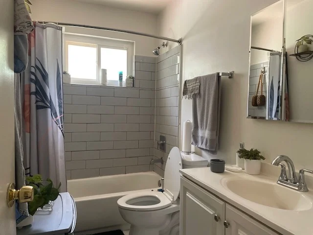 Photo of 671 River Drive