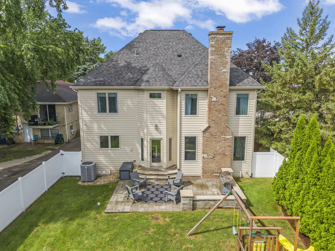 Photo of 830 N Sleight Street
