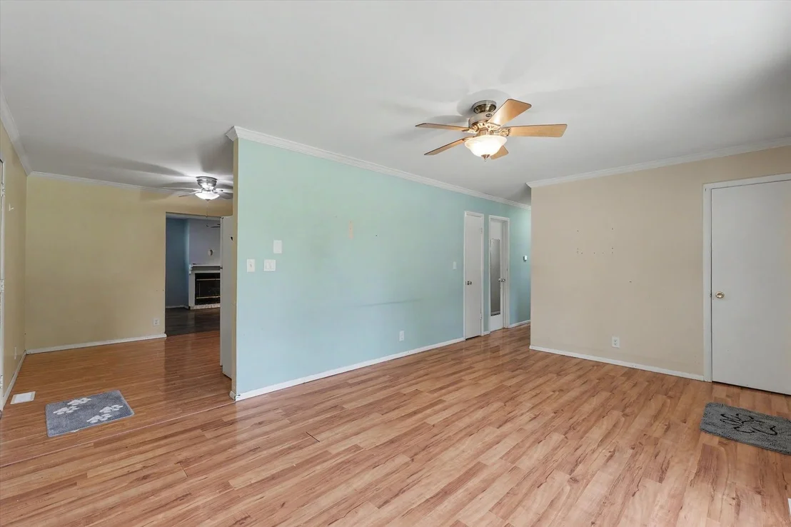 Photo of 406 NORTHGATE Drive