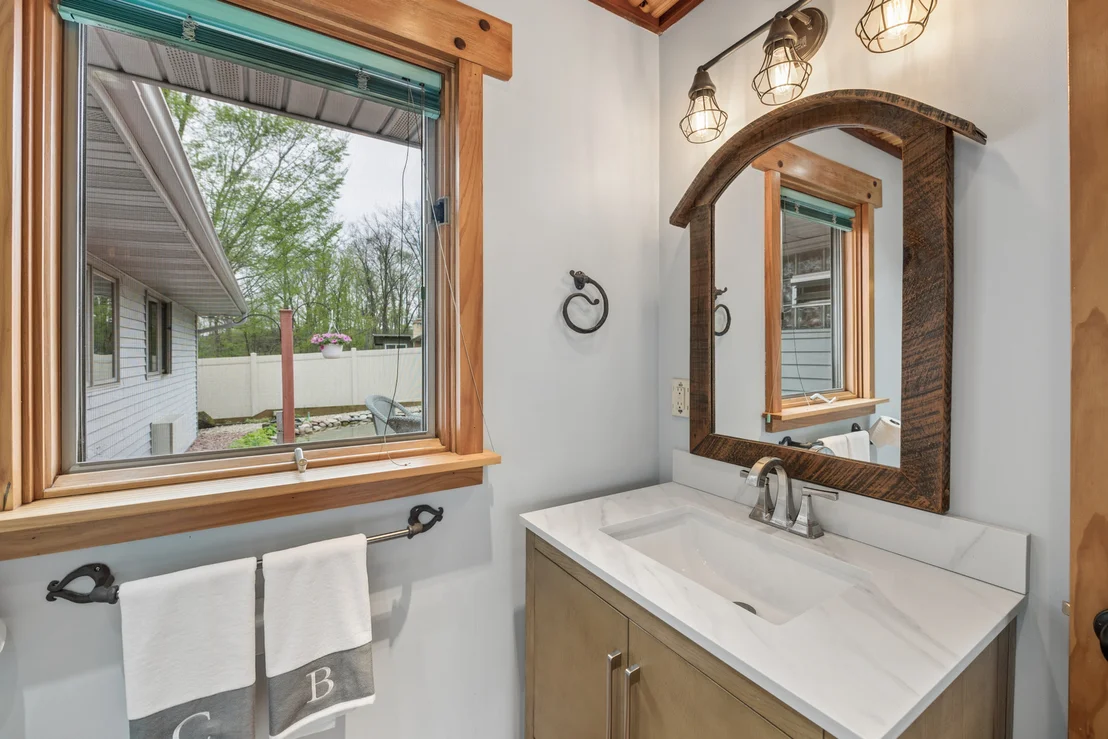 Photo of 245 W Circle Drive
