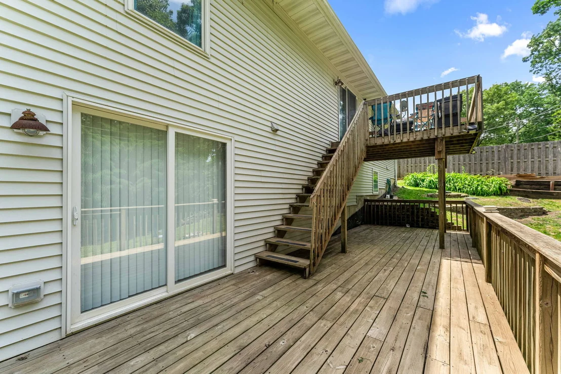 Photo of 1820 W Oakleaf Drive