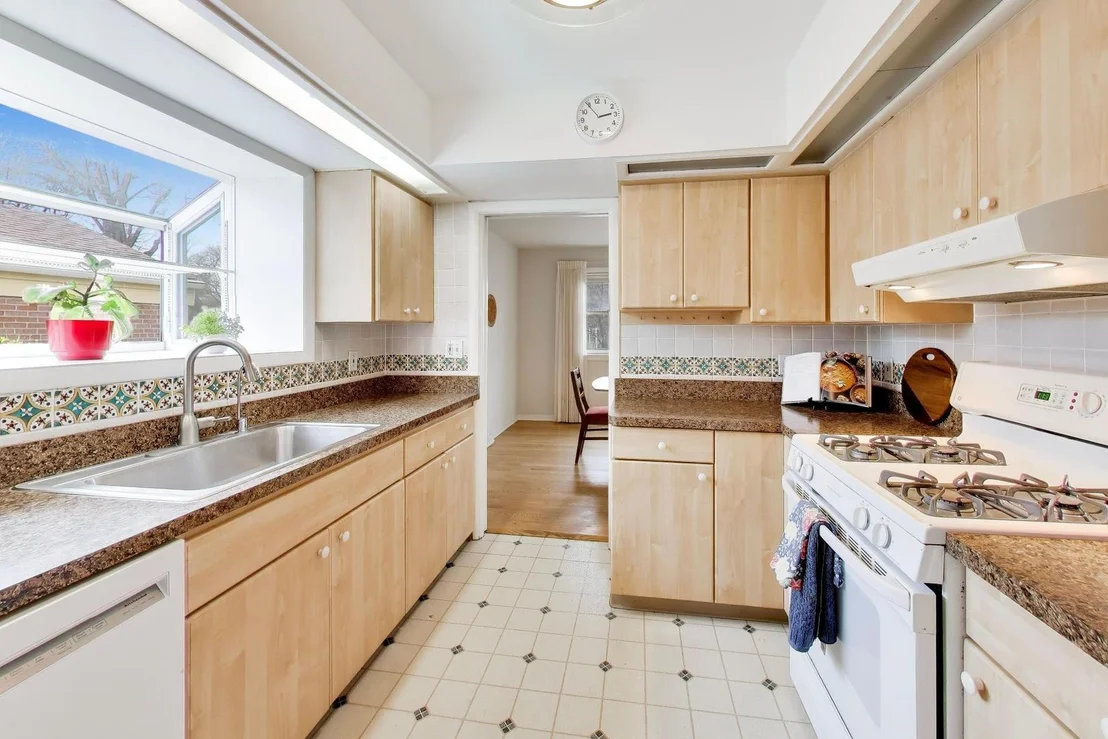 Photo of 325 Dodge Avenue