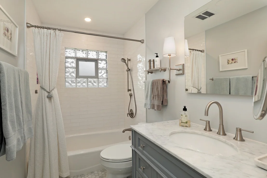 Photo of 1033 Kenton Road
