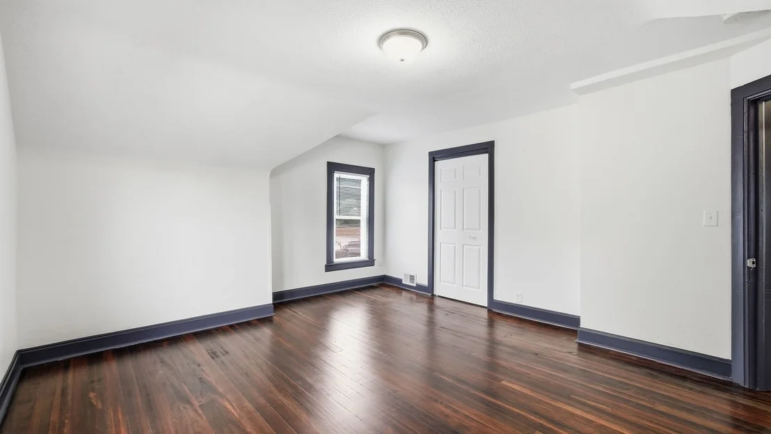 Photo of 319 Willow Avenue