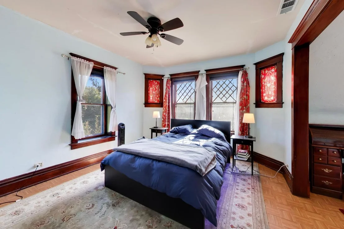 Photo of 582 PARK Street