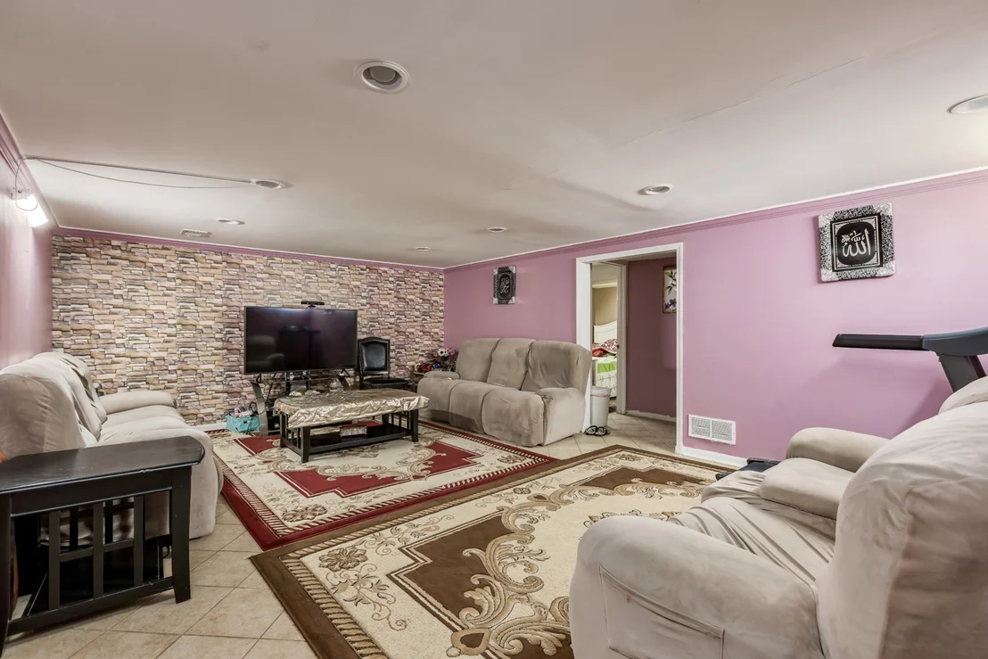 Photo of Unit B at 8828 Dee Road