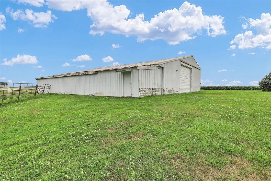 Photo of 425 County Road 1575 E