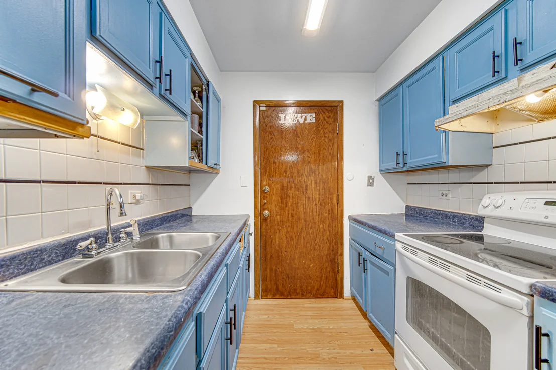 Photo of Unit 7 at 903 Elder Road