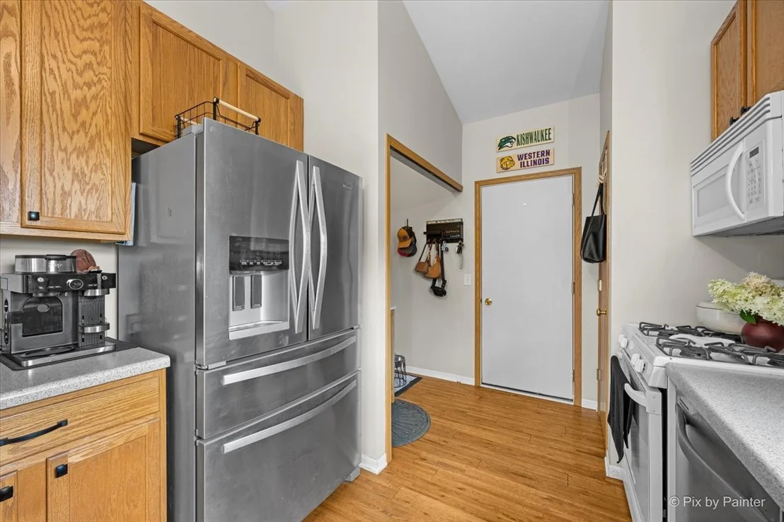 Photo of 752 Prairie Pond Circle