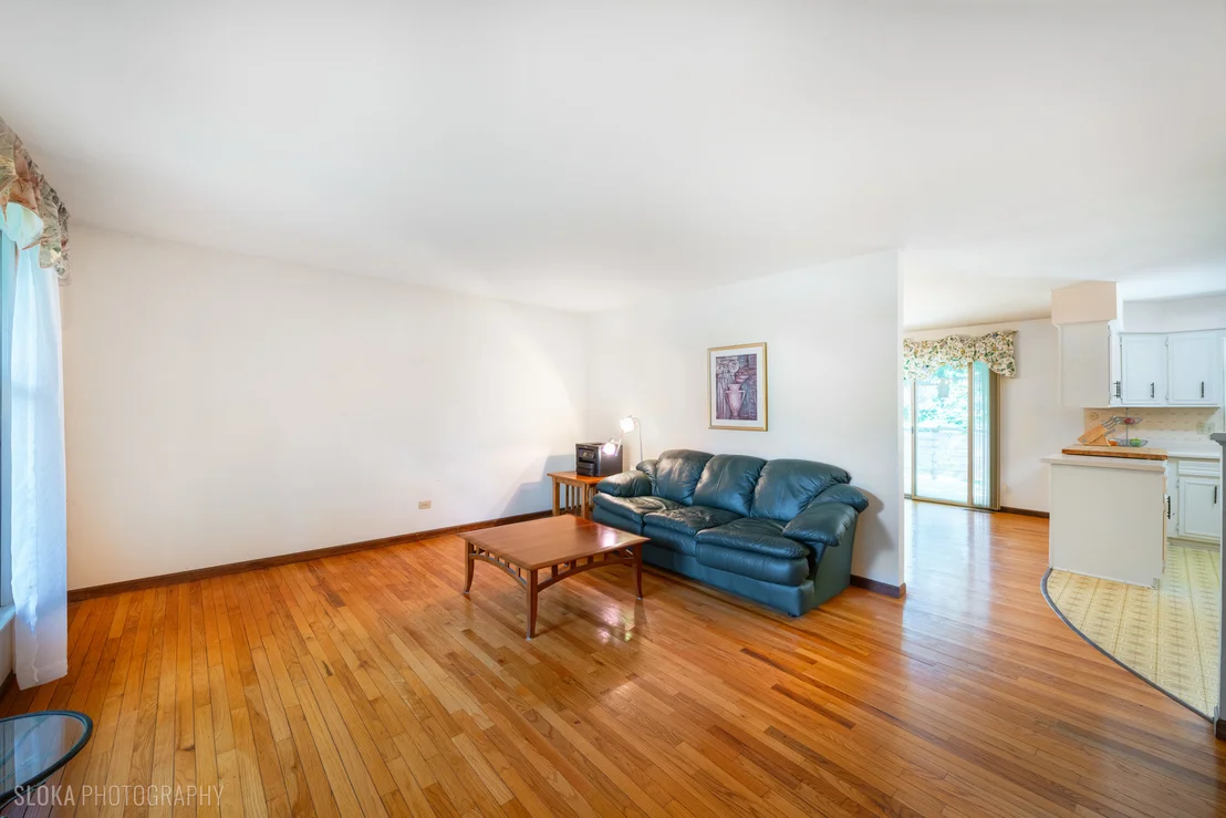 Photo of 6914 Meadow Drive