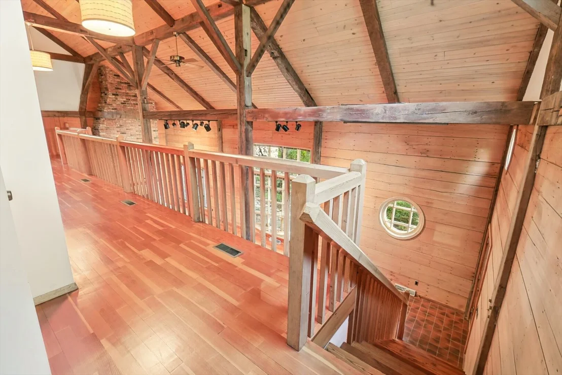 Photo of 802 La Sell Drive