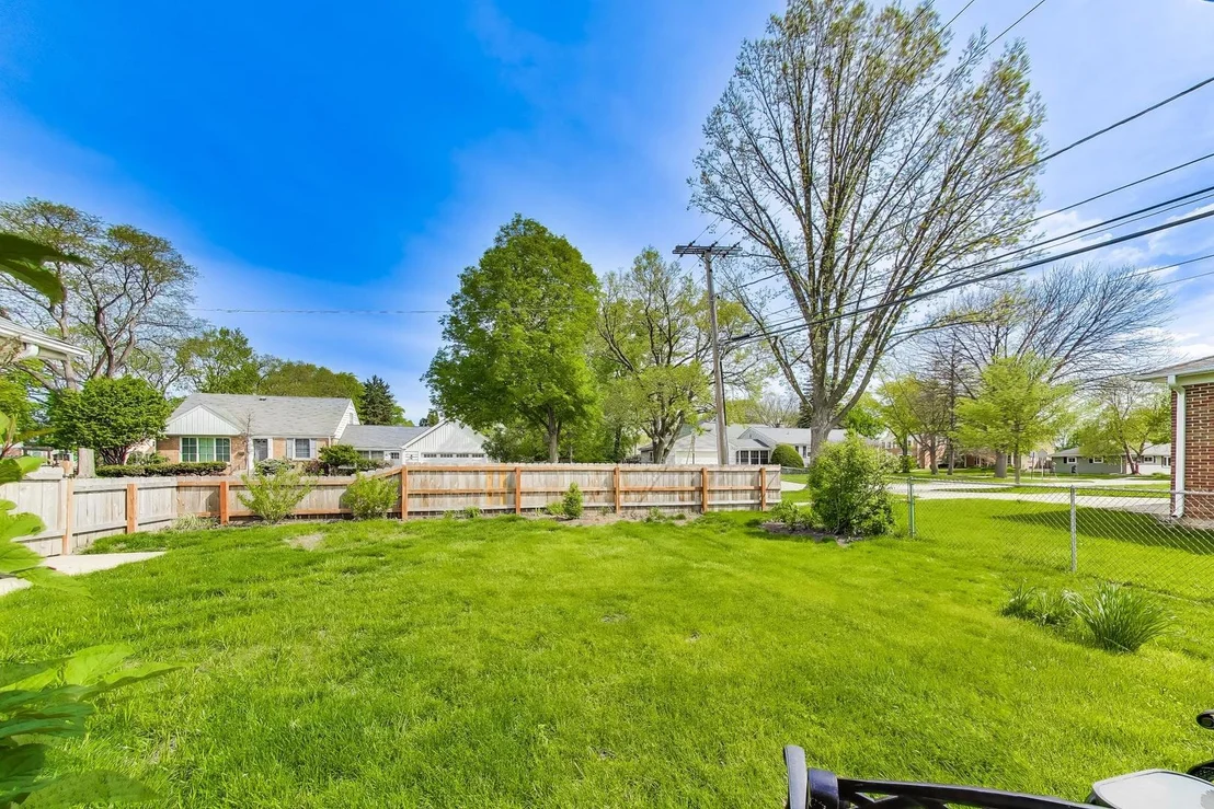 Photo of 321 N Fairview Avenue