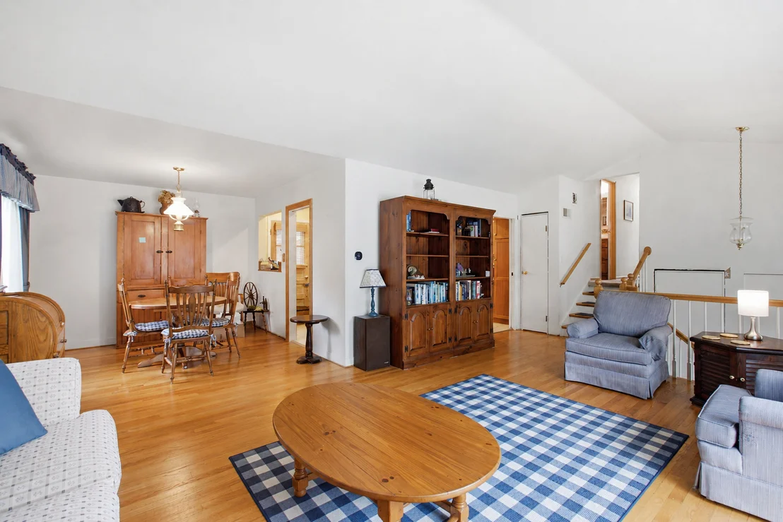 Photo of 1103 Kenton Road