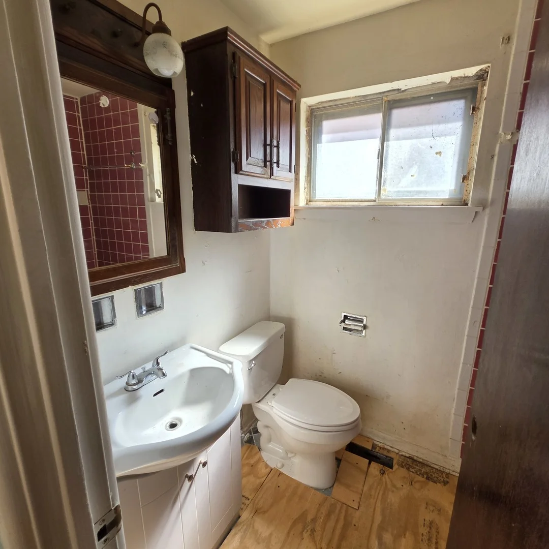 Photo of 423 W 96th Place