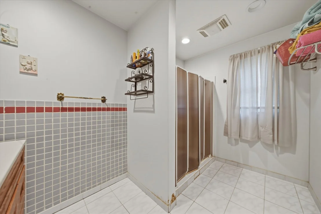Photo of 810 N Cherry Street