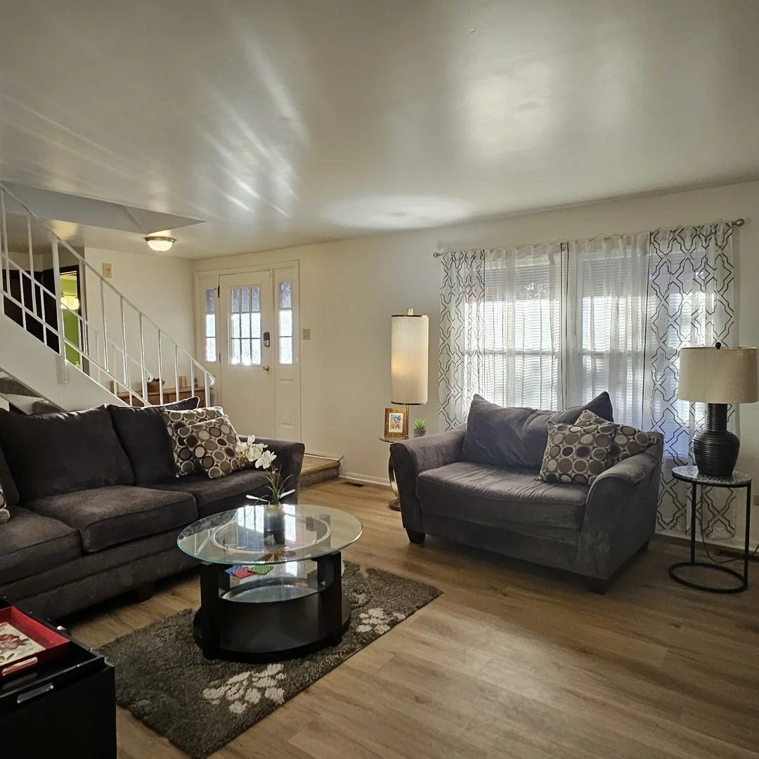 Photo of 829 Academy Avenue
