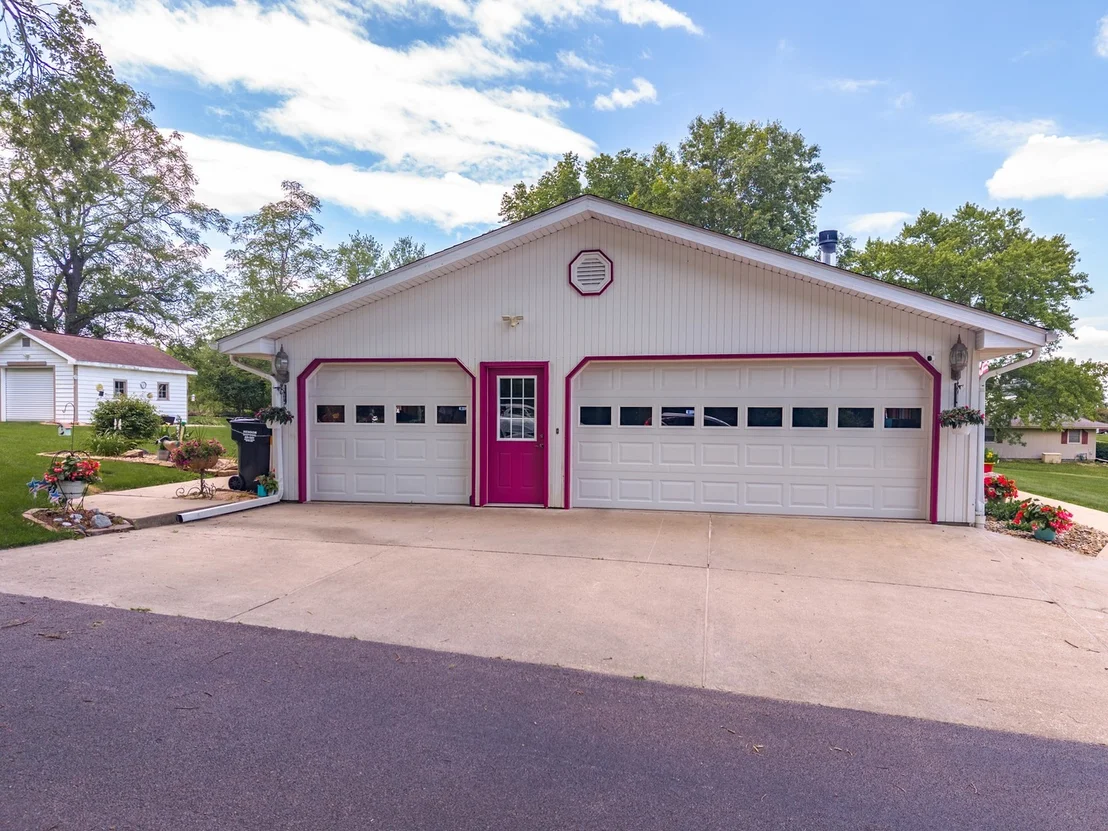 Photo of 1604 Six Points Road